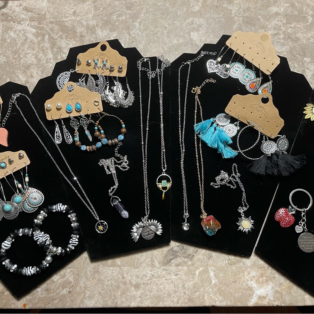 NECKLACE $14, Earring sets $12, Key Chain $7 MESSAGE BEFORE PURCHASE